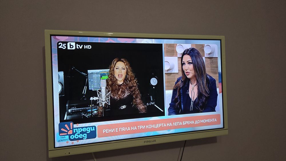 Телевизор  Finlux 32 инча Бял