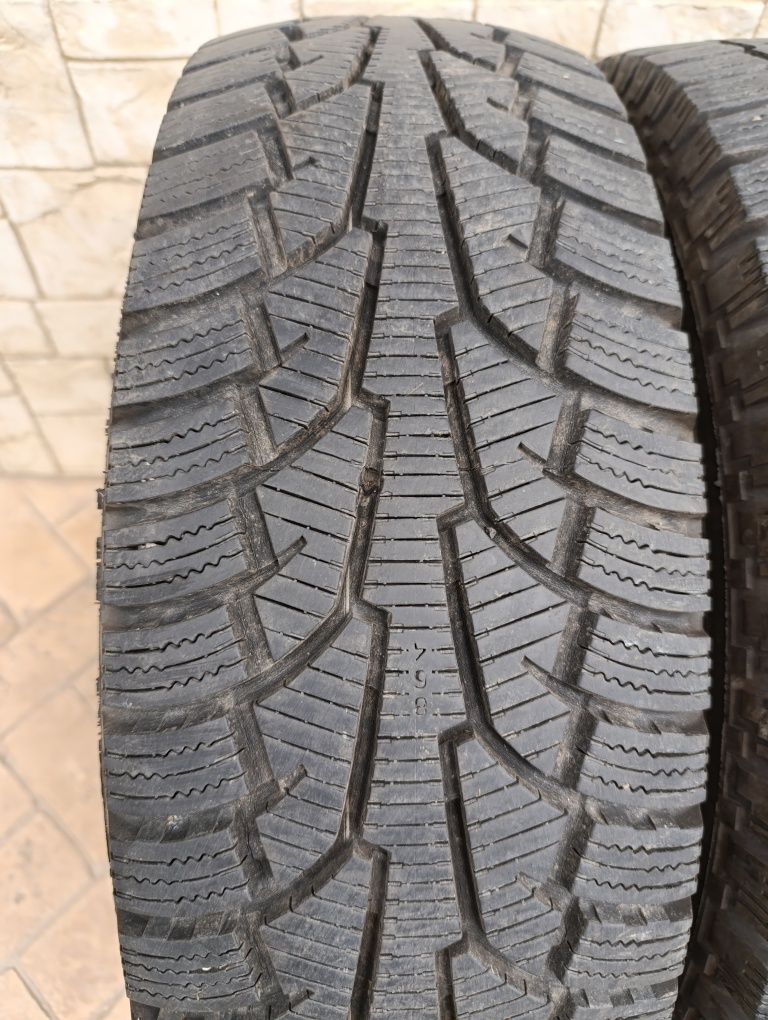 Гуми Nokian 225/75/16/C