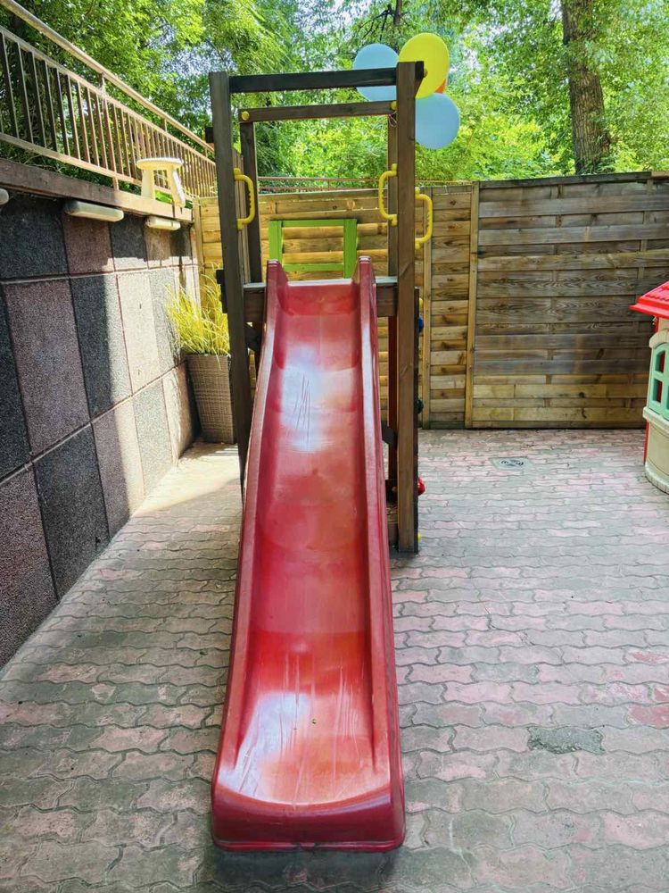 Дървена пързалка
