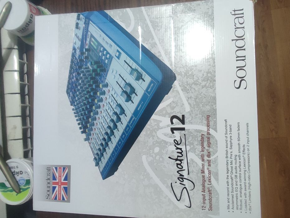 Микшерный пульт Soundcraft Signature 12 12-канальный аналоговый микшер