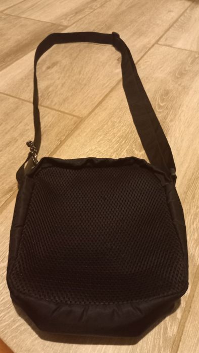 Vând borseta adidas