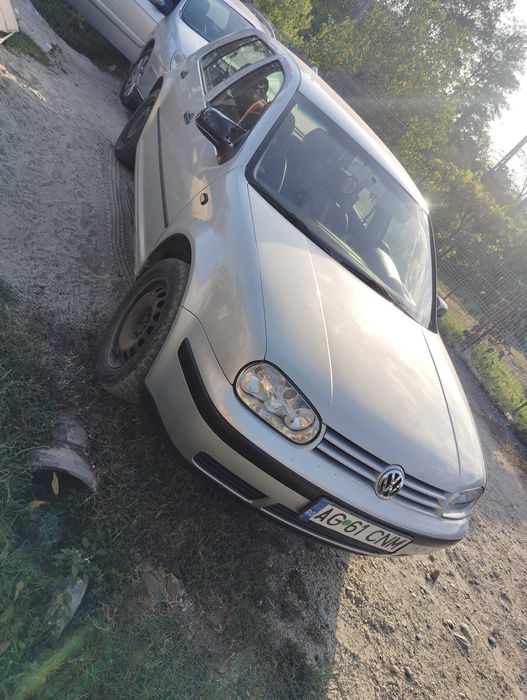 Vând Volkswagen golf 4, 1/4 1/6 valve an de fabricație 2000