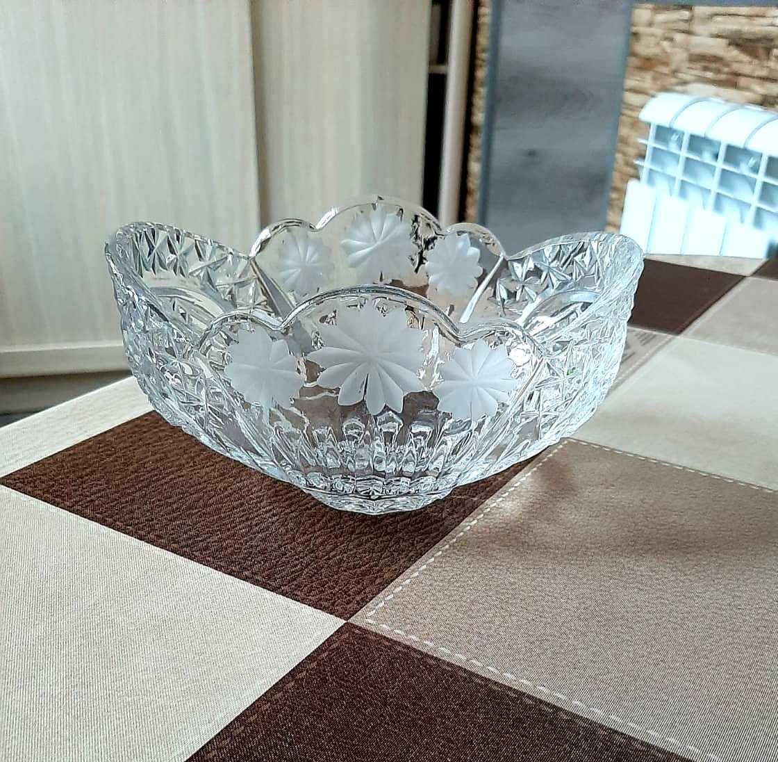 Вазы хрустальные