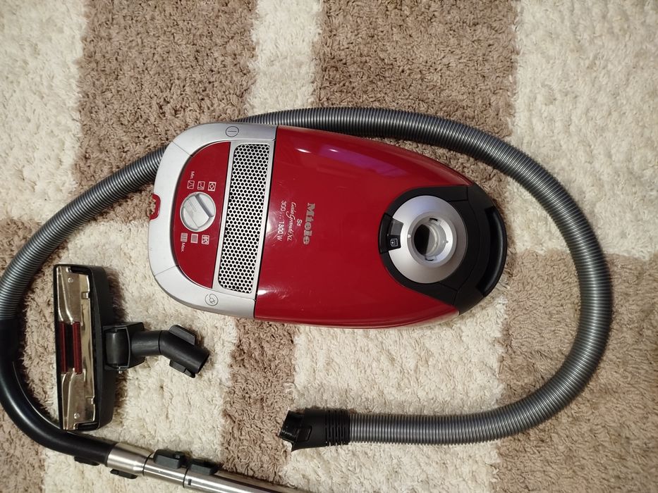 Прахосмукачка Miele s5