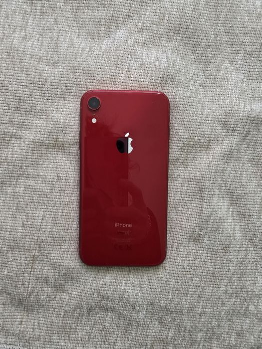 Телефон IPhone XR