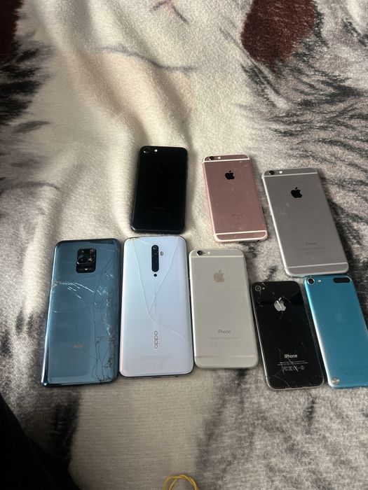 Vand lot telefoane piese