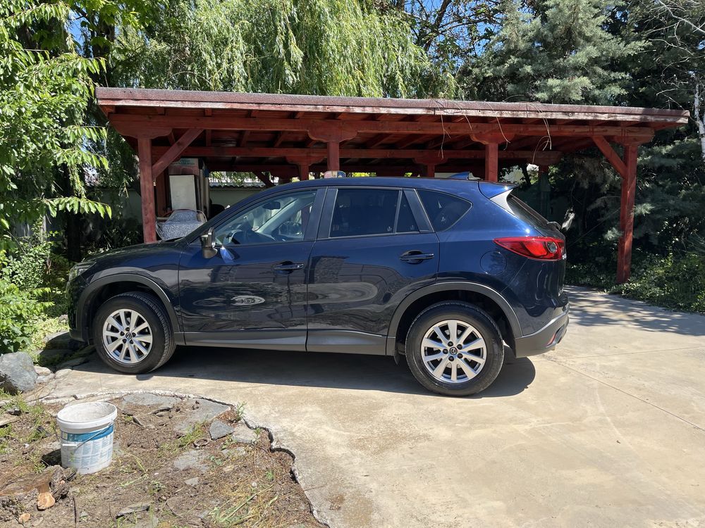 Продавам автомобил MazdaCX5
