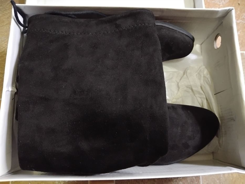 Cizme lungi catifea nr 36 (23.cm)+ bonus o poșetă