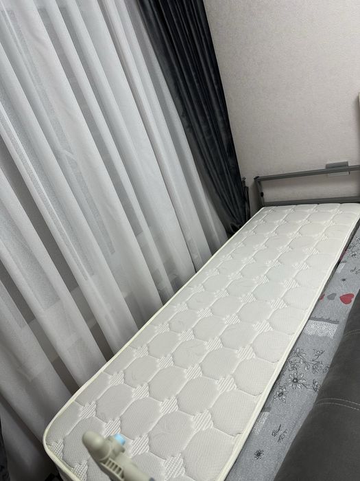 Кровать односпальная с матрассом