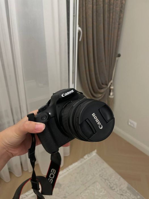 Цифровой Фотоаппарат Canon 1300D Kit 18-55mm + Штатив/Трипод