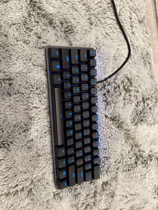 Клавиатура razer huntsman mini на 1 месец