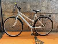 Bicicleta cross cadru dama roti 28” cadru aluminiu