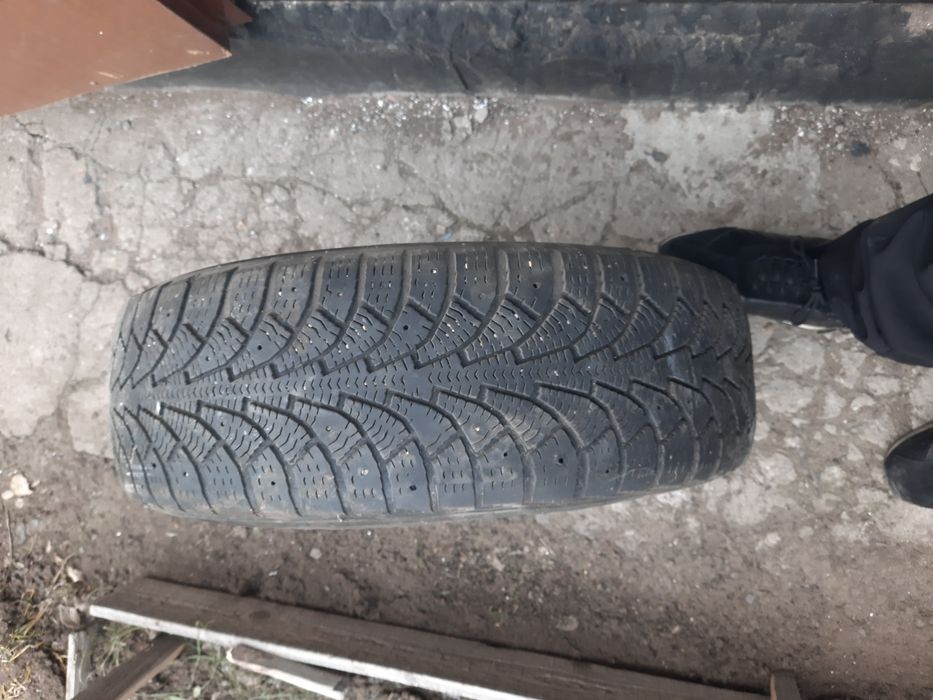 Продам диск с резиной шиповный