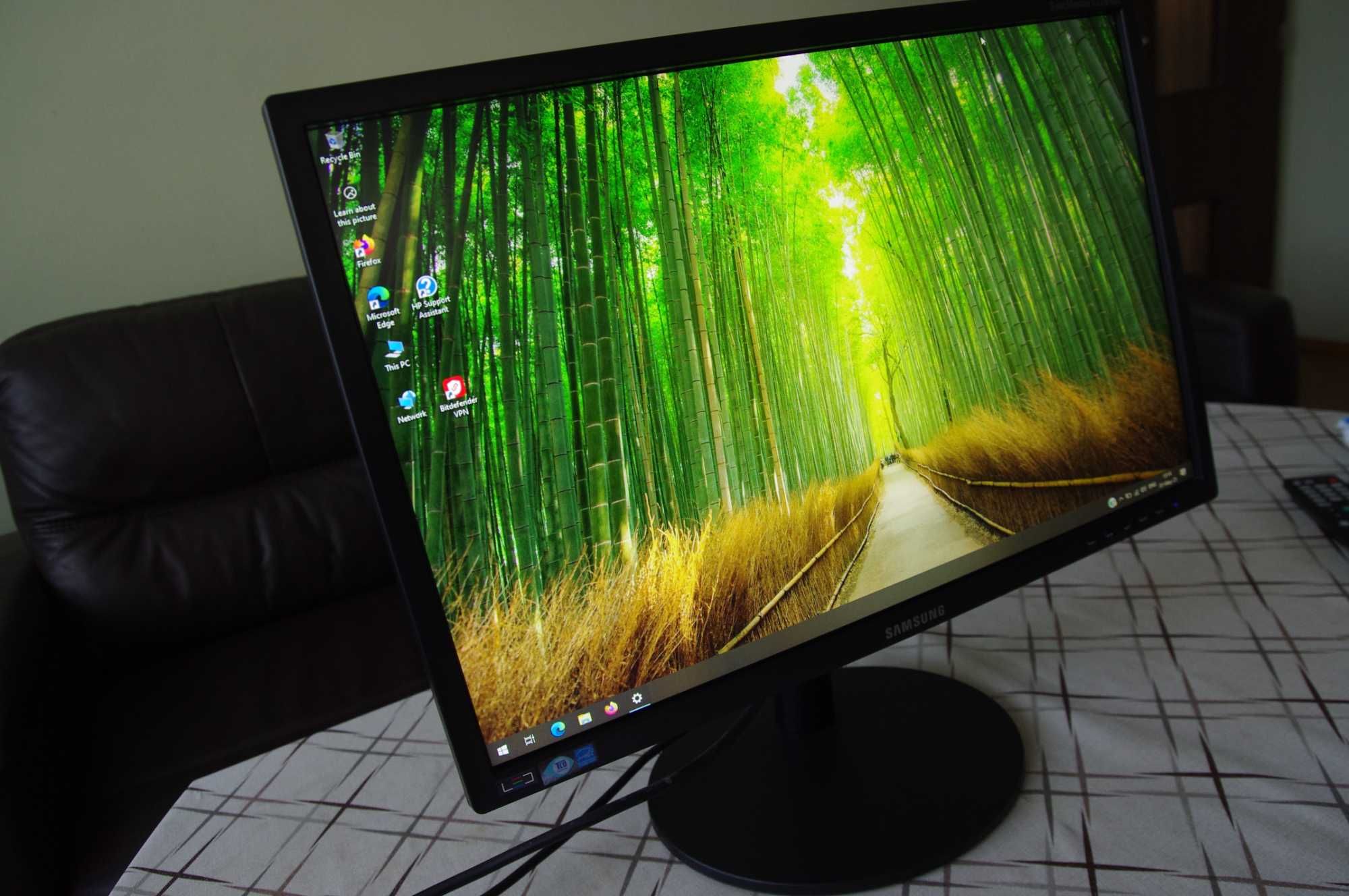 Монитор 22" Samsung S22B420BW LED