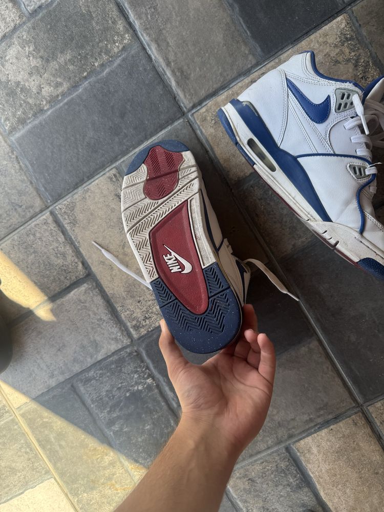 Nike airflight 44.5