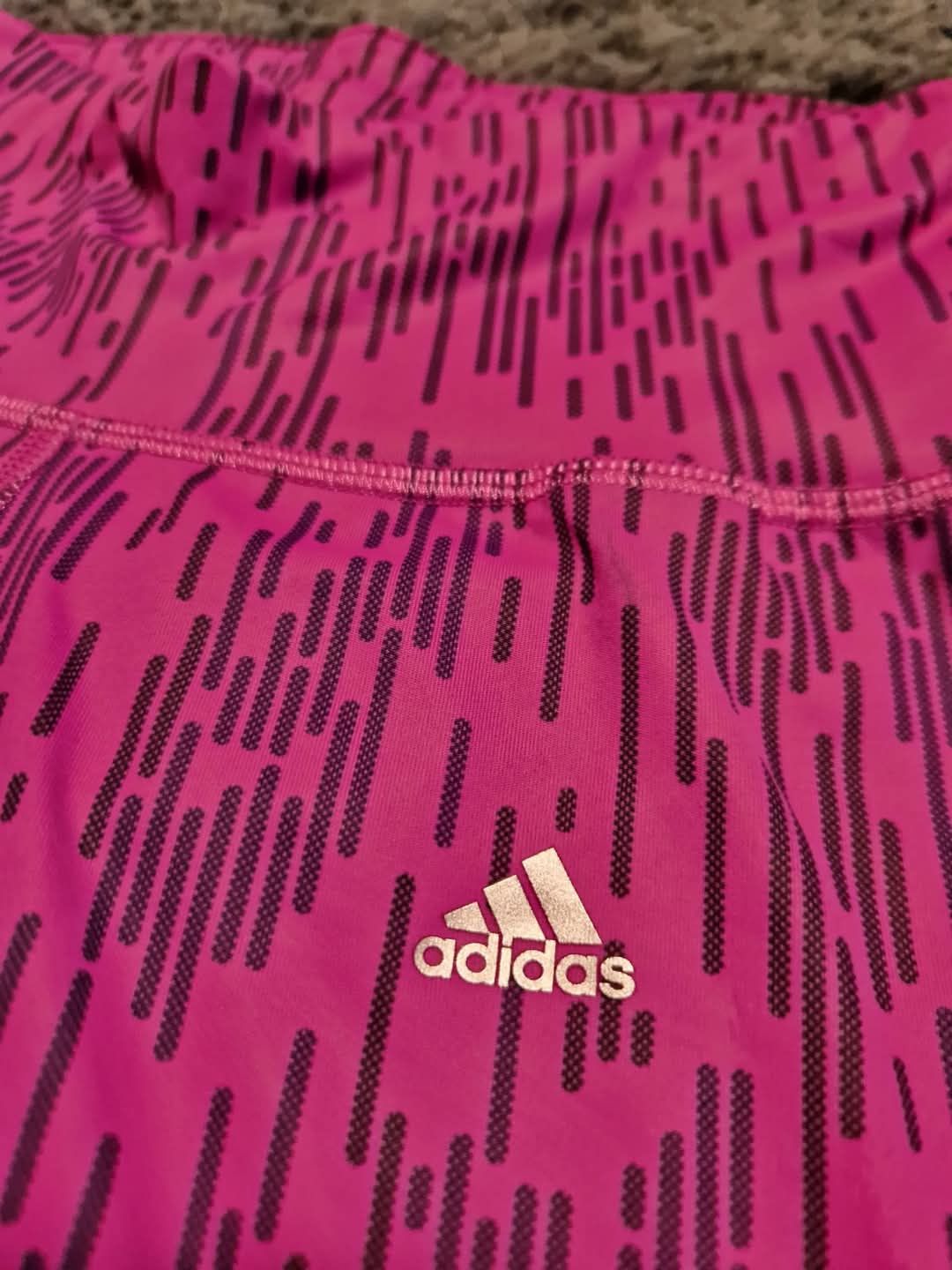 Дамски спортен клин Adidas