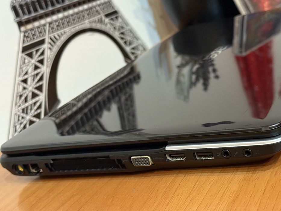 Laptop Acer E1-531
