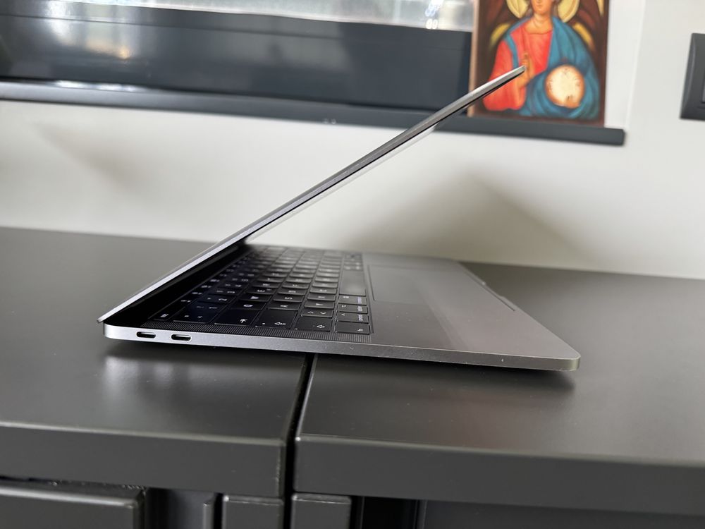 Apple Macbook Pro 13.3 A1708 Retina