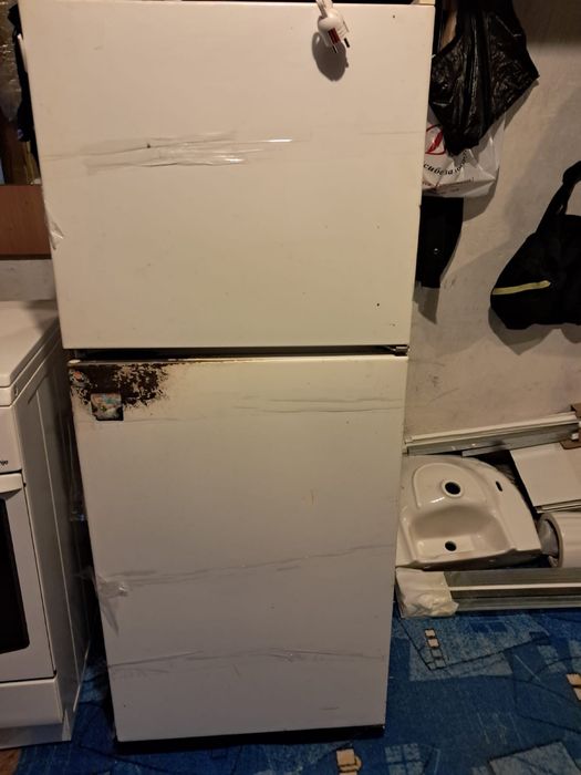 Продам холодильник