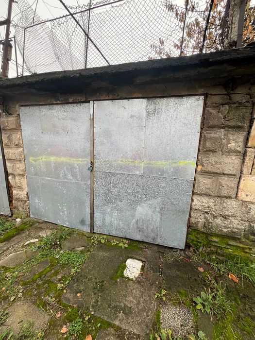 НОВА ЦЕНА!!! Продава се едноетажна къща с приземен етаж и двор