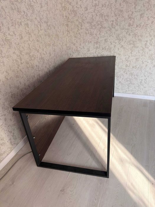 Продается стол по типу Loft(Лофт) 180x85