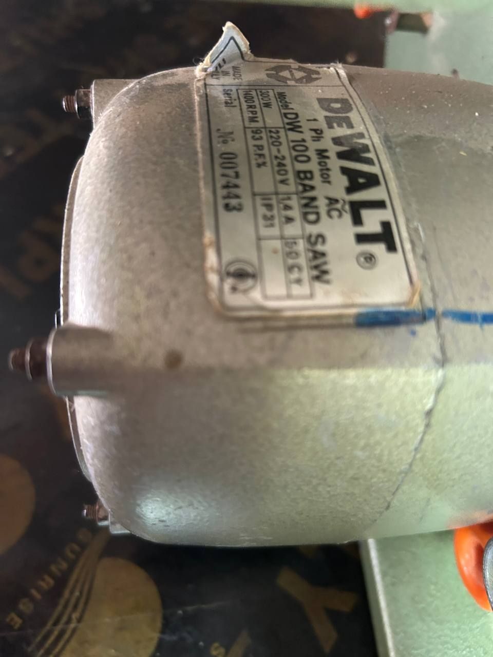 Банцинг деволт DEWALT перфектна машина