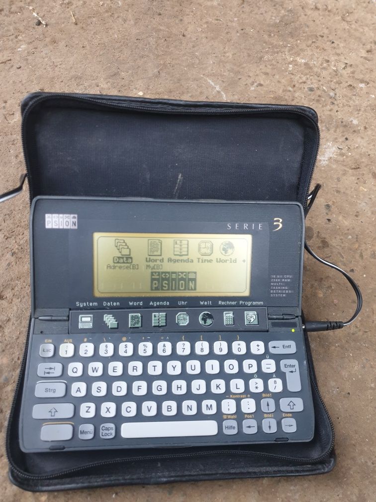 Psion seria 3 computer de buzunar vinatage 1991 perfect functional