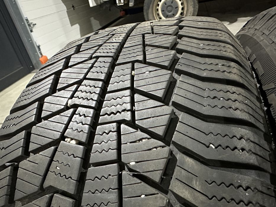 2бр. Отлични Зимни Гуми 215/55R/17 XL -GENERAL- DOT:3719- 5,8мм.