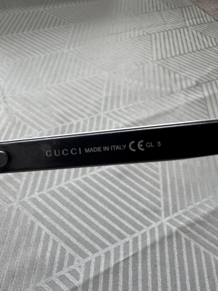 Gucci слънчрви очила