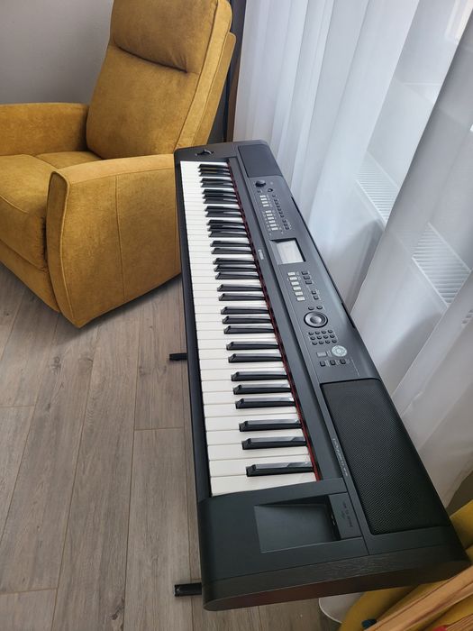 Pianina  Pian digital Orga Yamaha NP-V80