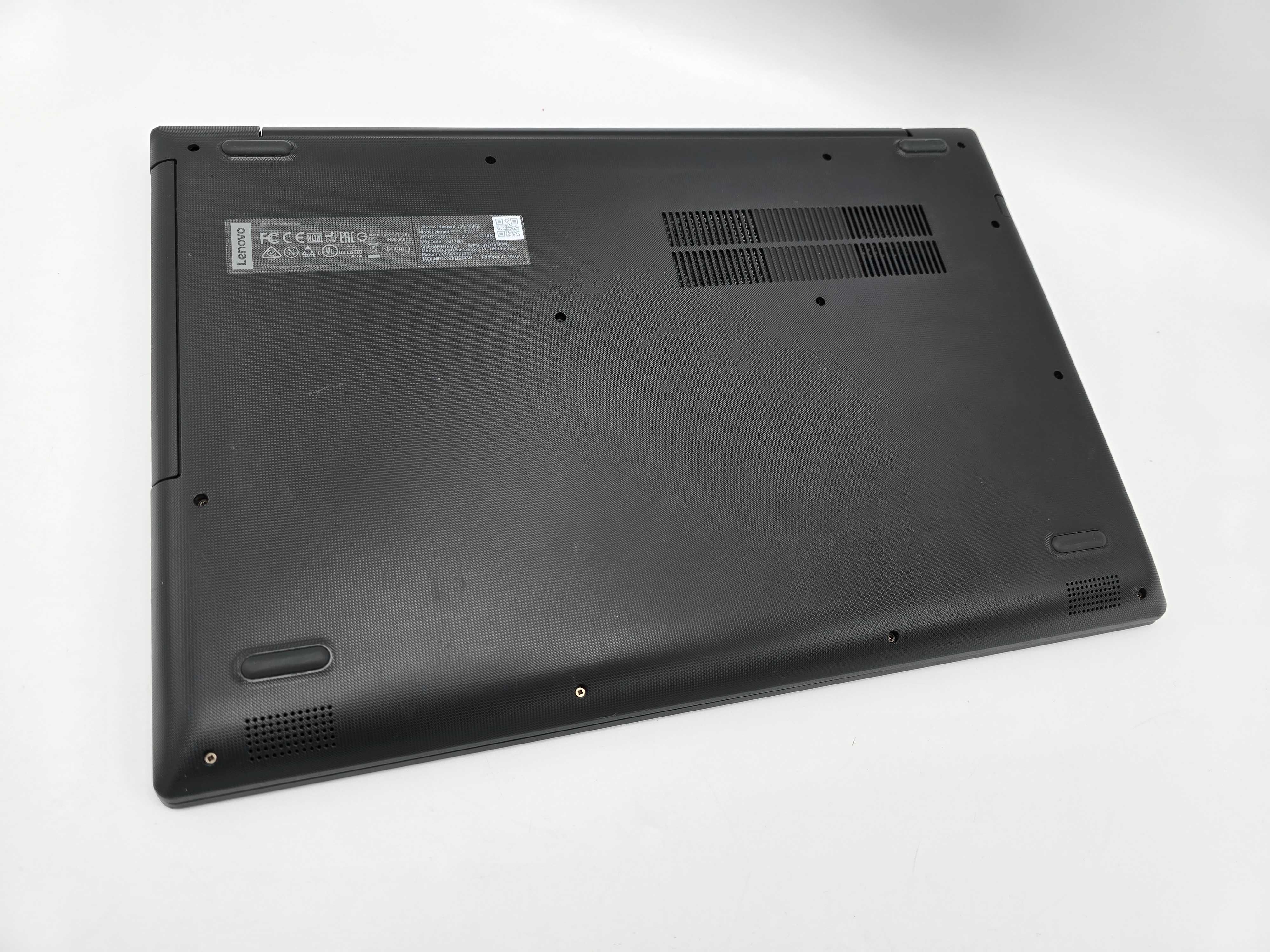 Laptop 15.6" HD Lenovo Ideapad i3-6006U 12GB DDR4 120GB SSD Stare Buna
