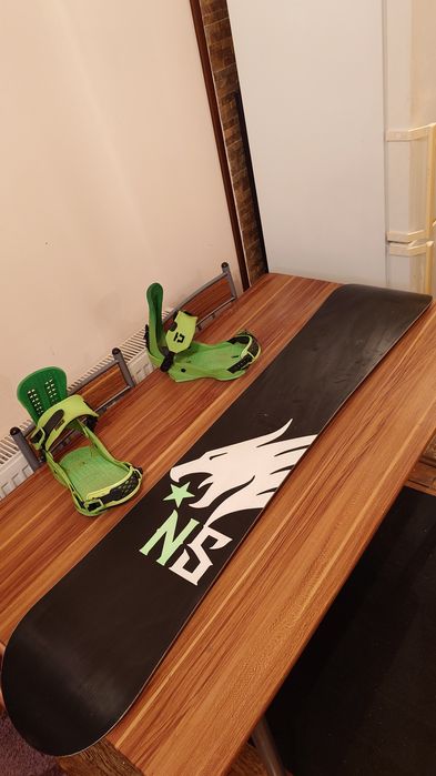 Placa Snowboard Neversummer 158 Cu legaturi Union Force L