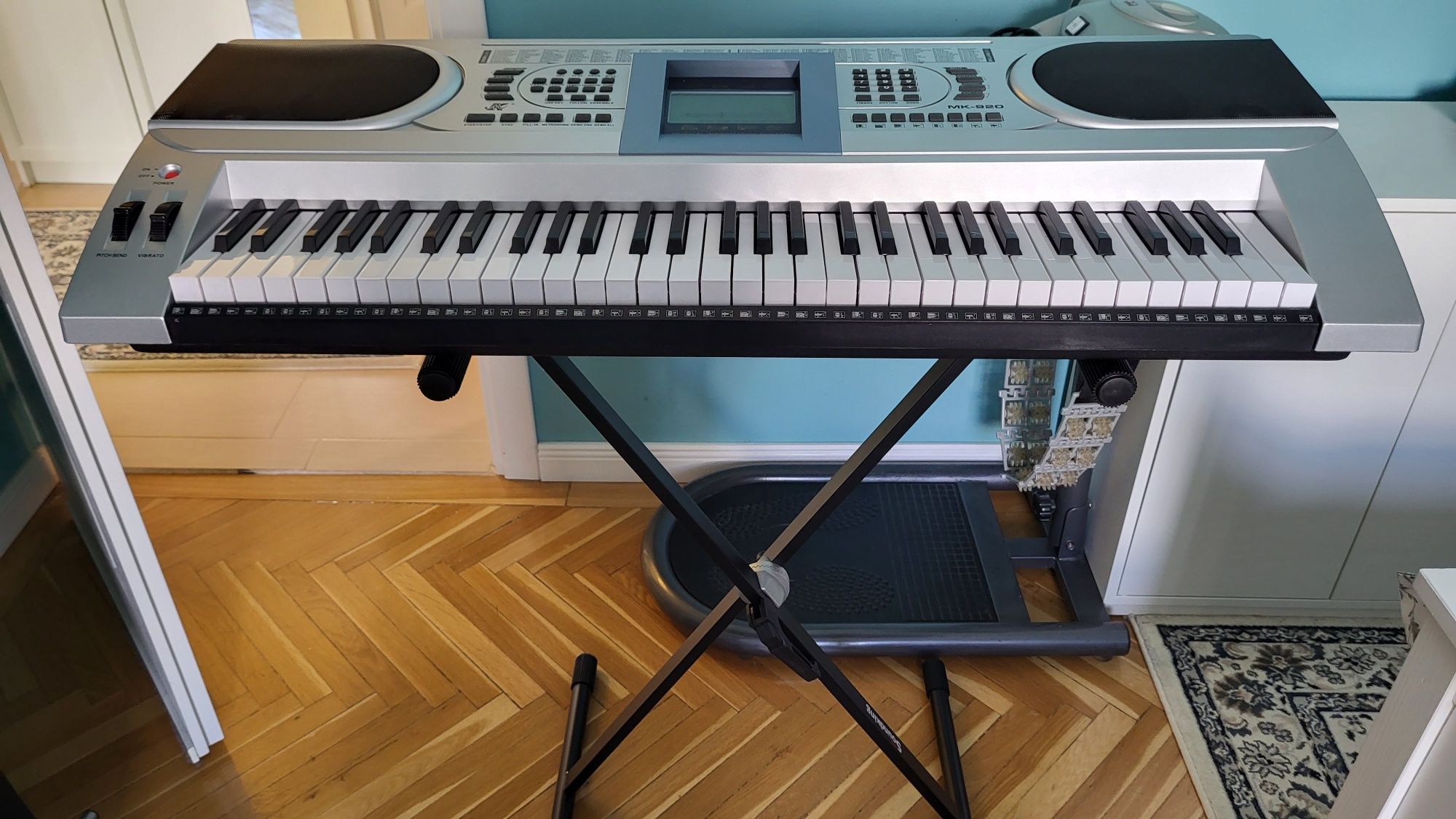 Orga-keyboard MK-920, cu stativ