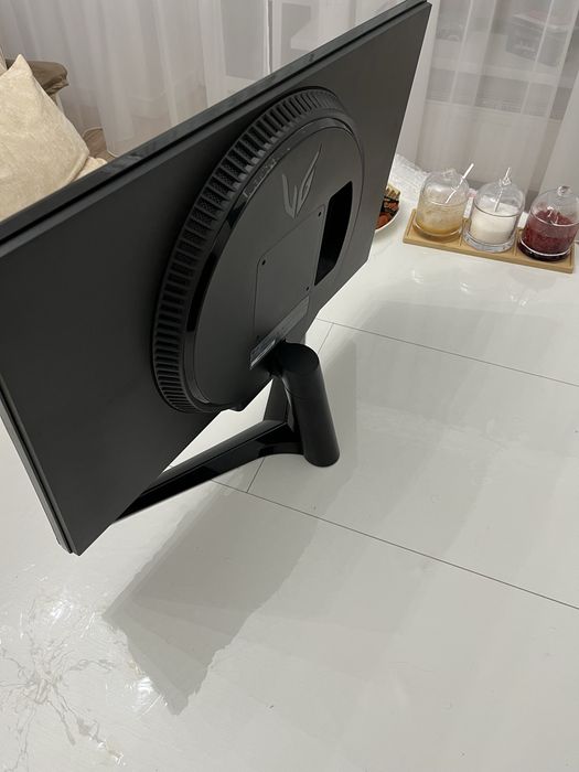 LG 27GN60R монитор