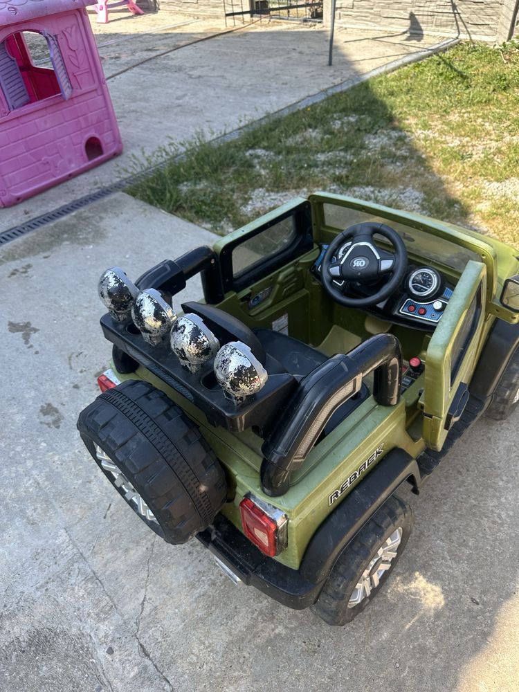Vand jucarie masina jeep