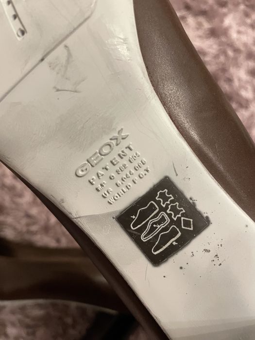 Pantofi de piele Geox marimea 39