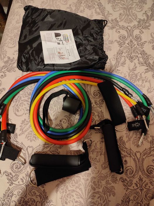 Фитнес ластици за тренировка - чисто нови (5 бр. ластици + аксесоари)