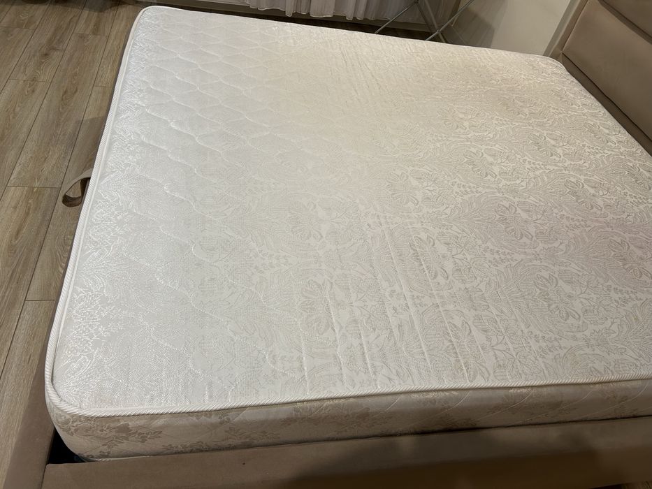 Отдам матрас бесплатно