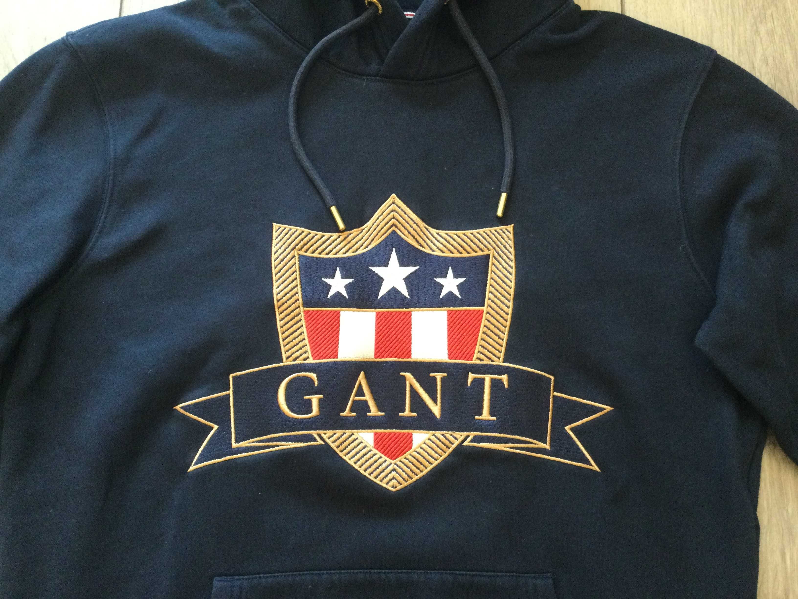 НОВ оригинален тъмно син памучен бродиран суичър GANT размер M от САЩ