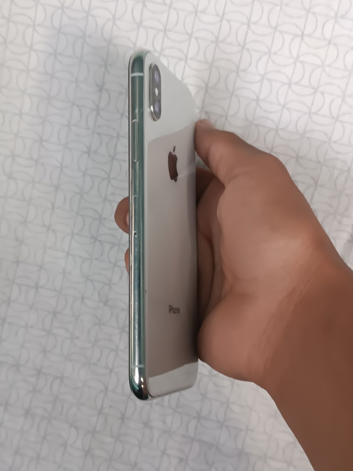 iPhone X sotiladi 64 talik 86% srochni sotiladi