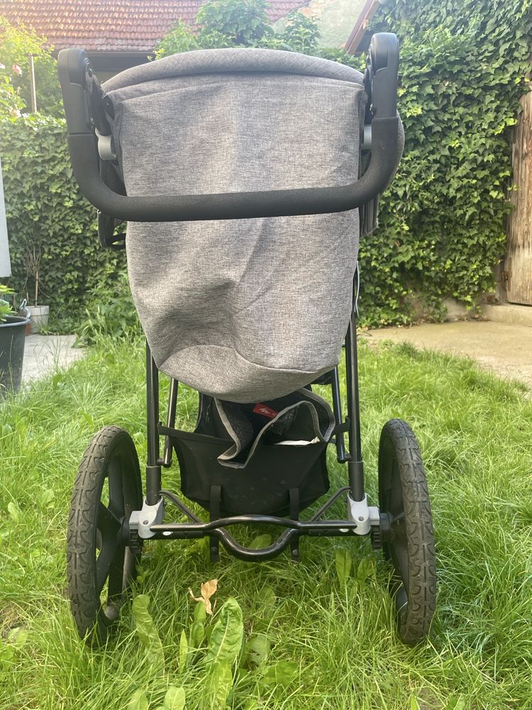 Carucior de alergare / Jogging stroller