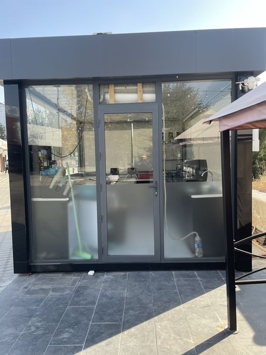 Продаётся готовый торговый киоск с мебелью, состояние идеал.