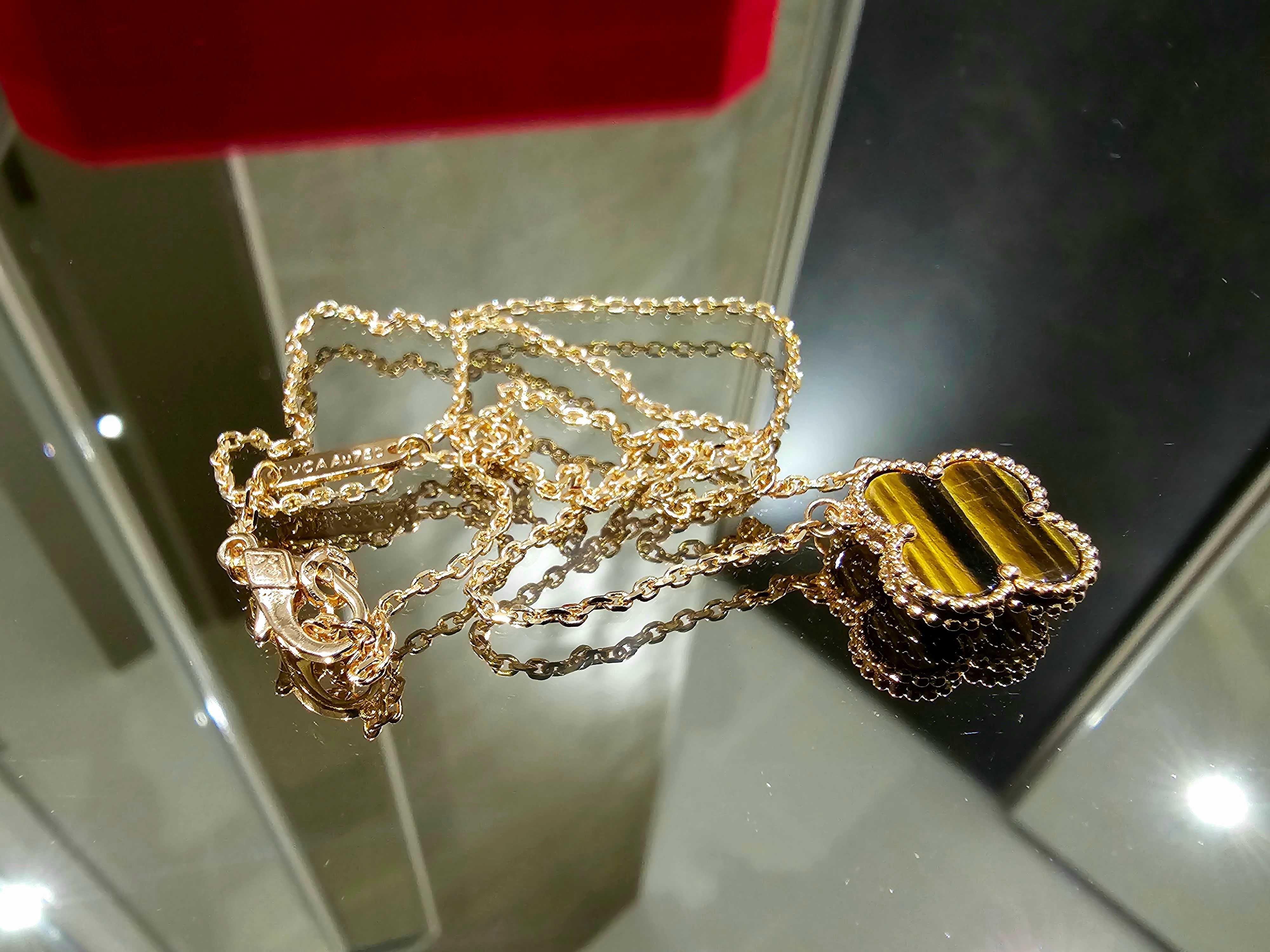 Van Cleef & Arpels VCA Rose Tiger Eye Alhambra Clover Дамско Колие