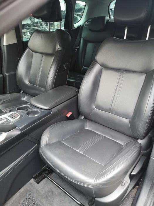 Dezmembrez Peugeot 3008 2010 1.6