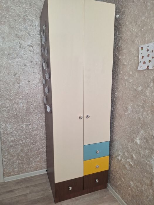 Детский шкаф и комод