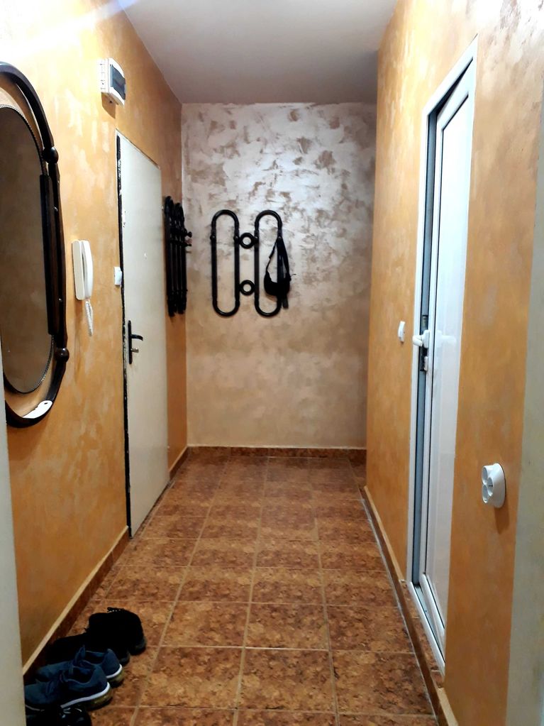 Продава се Двустаен апартамент в Плевен, Сторгозия - 66 кв.м за 1082 €/кв.м - Снимка #10