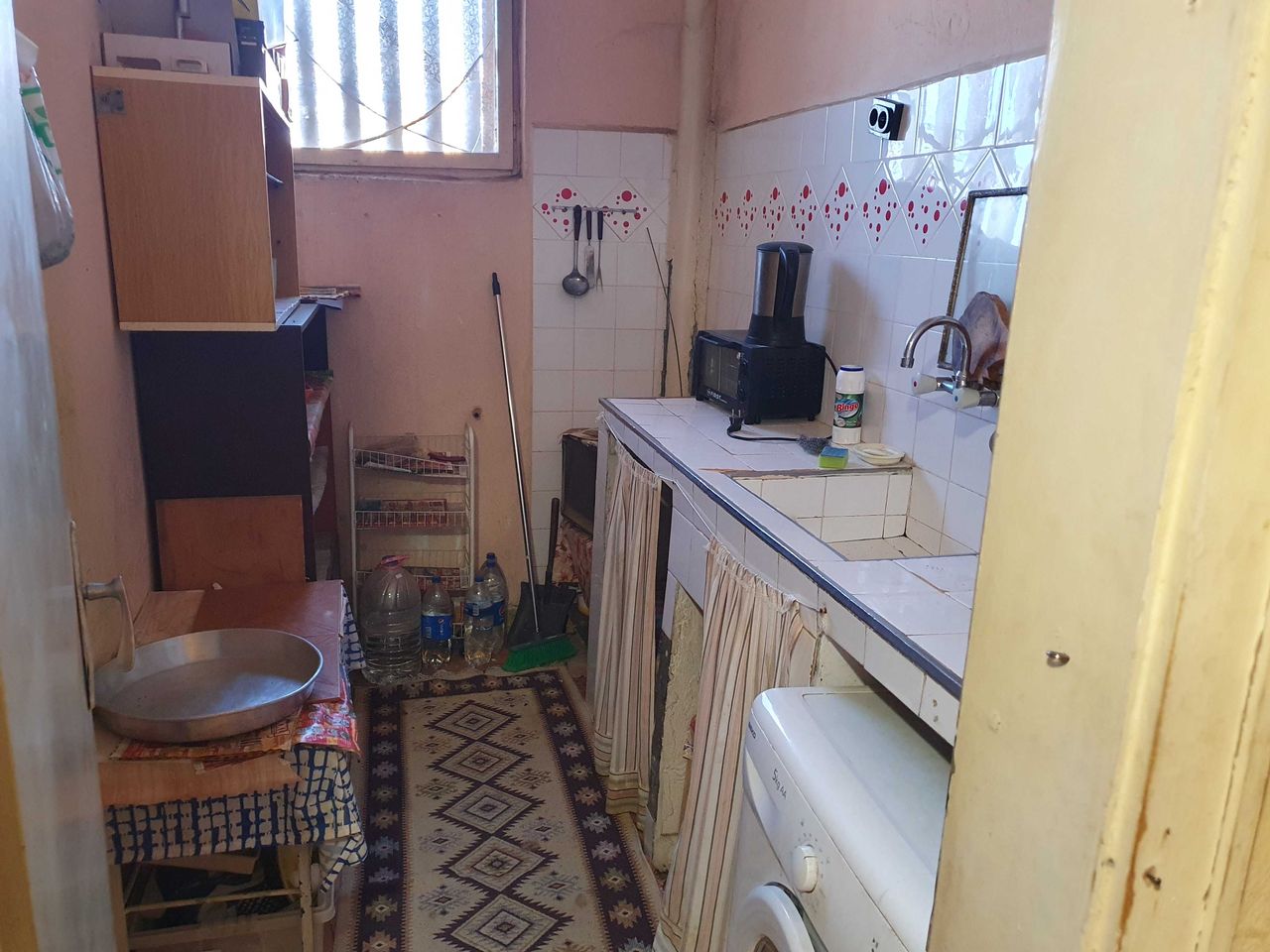 Продава се Двустаен апартамент в Казанлък - 64 кв.м за 869 €/кв.м - Снимка #2