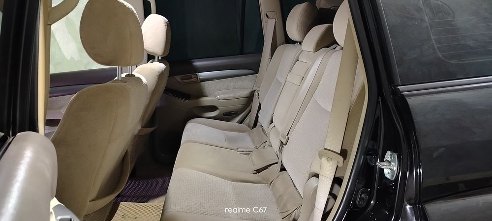 Tayota land cruiser prado