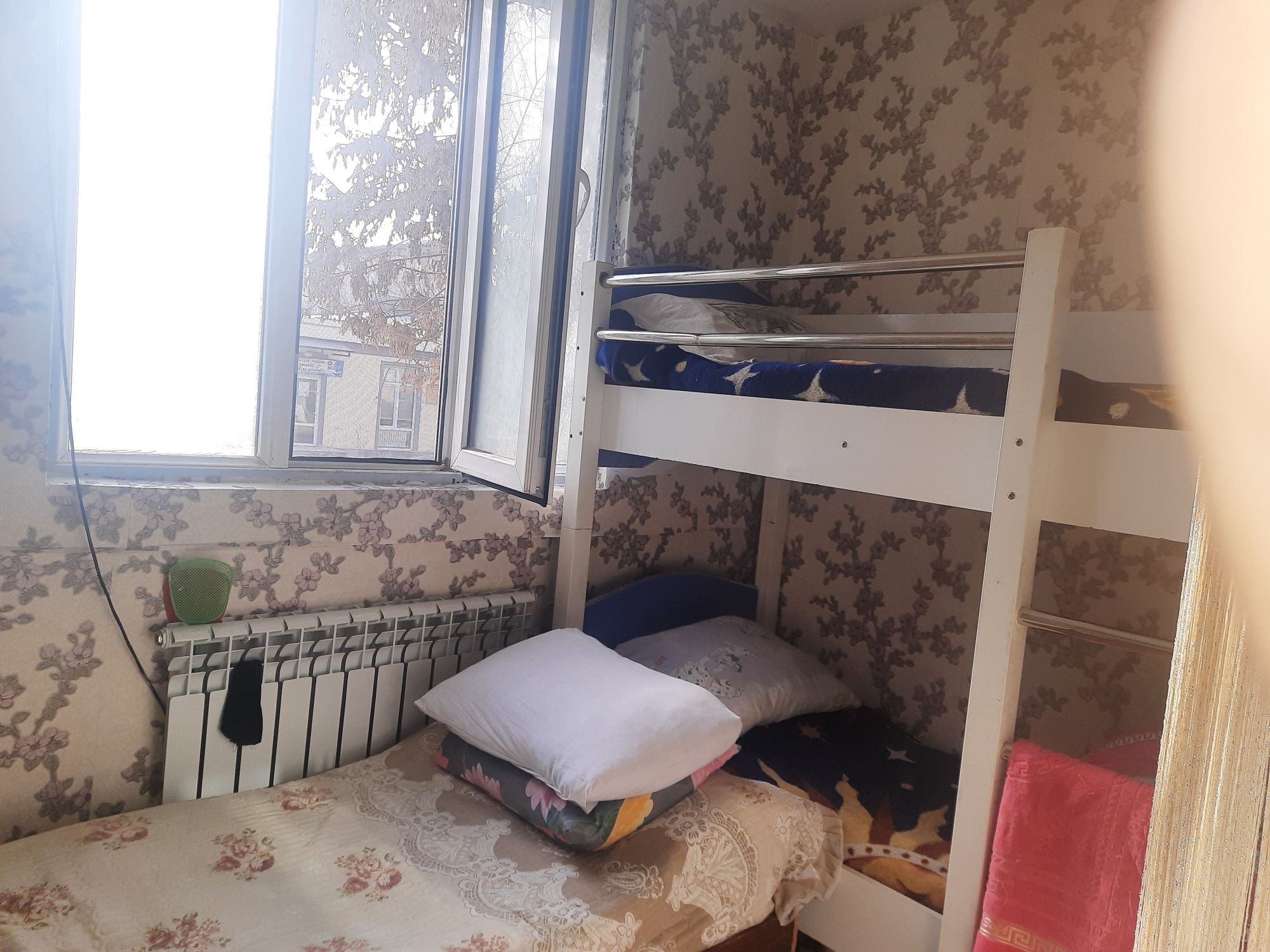 Продаётся 2х квартира Ахангаран