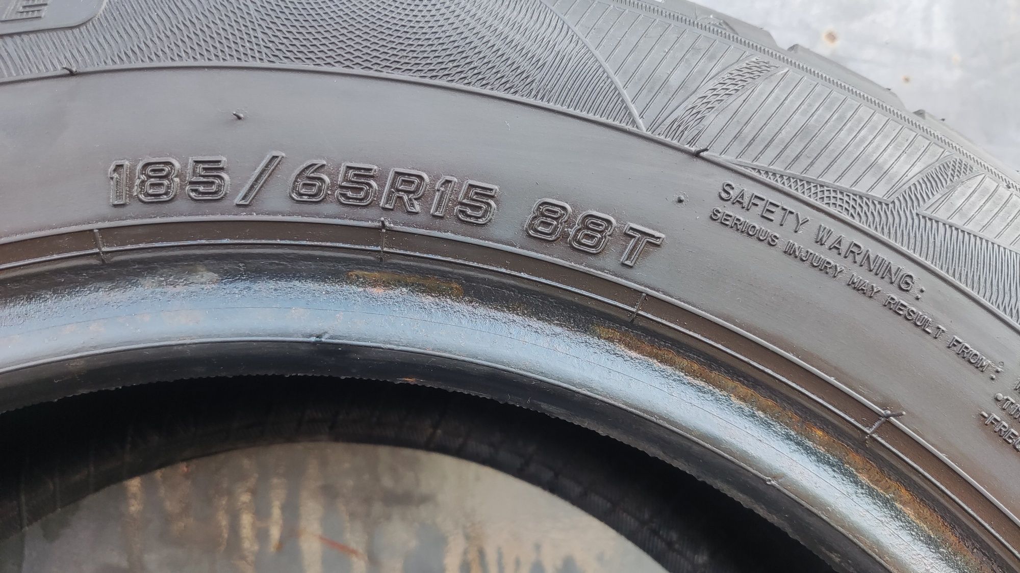4бр. летни гуми 185/65/15 Falken Sincera
dot22
8mm 
Добро състояние на